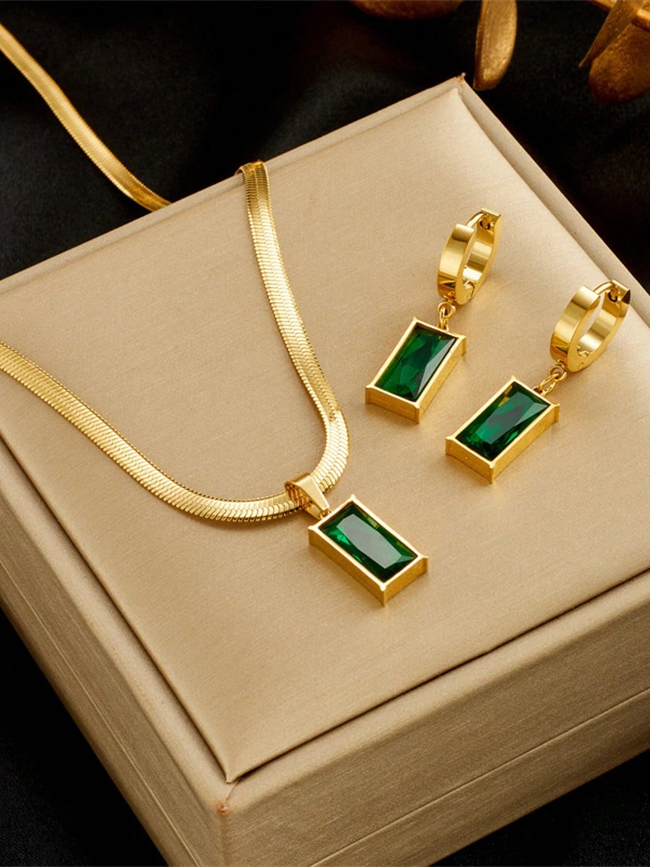 Square Green Crystal Jewelry Set