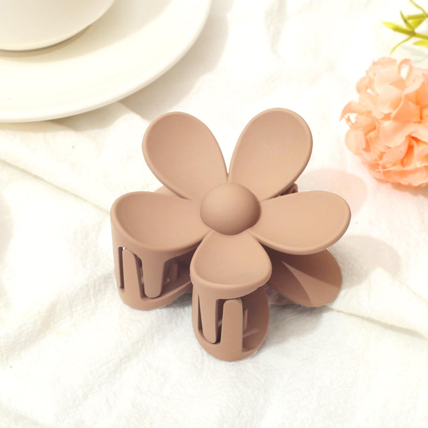 Flower Hair Clips 8PCS, Large Claw Clips for Women Girls Thick Thin Hair, Strong Hold Nonslip Big Dasiy Jaw Clamps Matte Hair Accessories 8 Colors