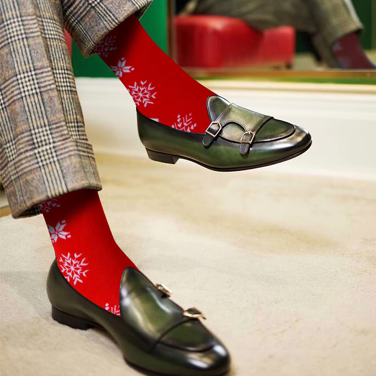 MarJunSep 28 Pairs Women's Christmas Holiday Socks Bulk for Unisex Adults Family Christmas Gifts Exchage Stocking Stuffers