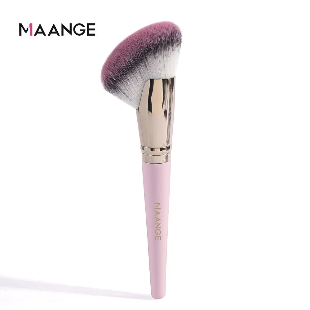 MAANGE Angled Contour Blush Brush